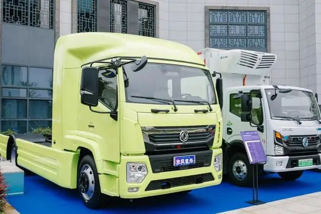 东风汽车发布新一代商乘通用燃料电池