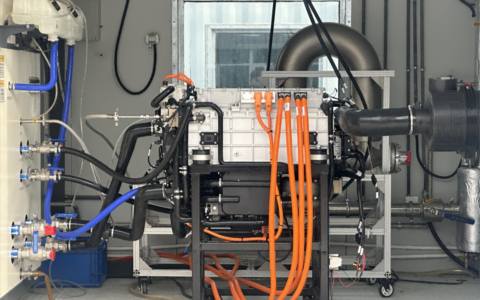 航天三菱155kW氢燃料电池发动机点火成功